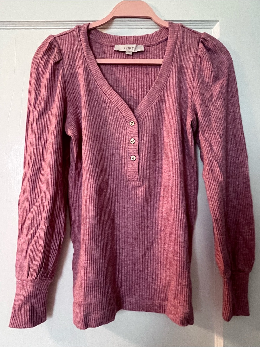 LOFT Mauve Ribbed V-Neck Henley with Puff Shoulders